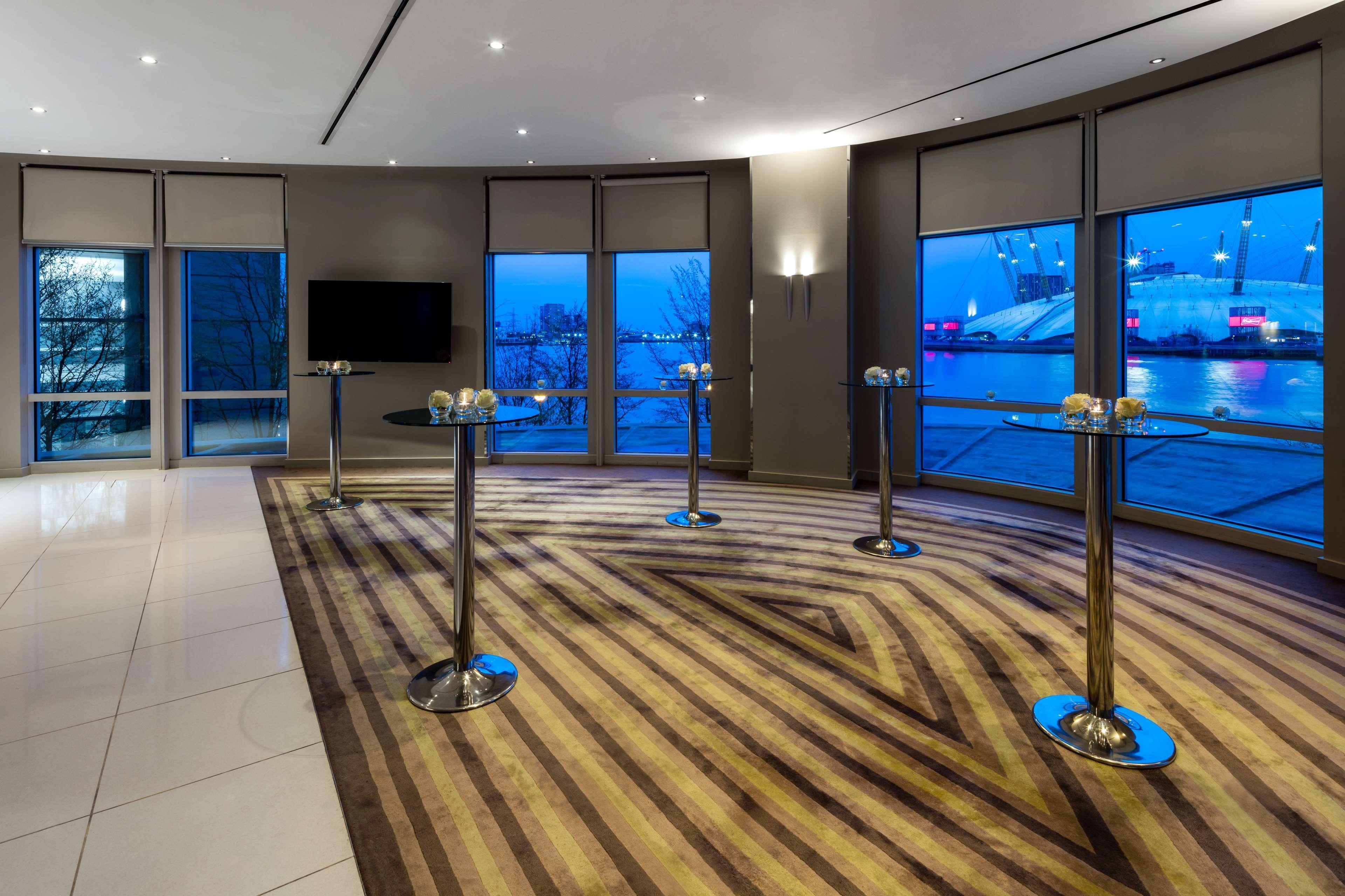 Radisson Blu Hotel, London Canary Wharf East 외부 사진