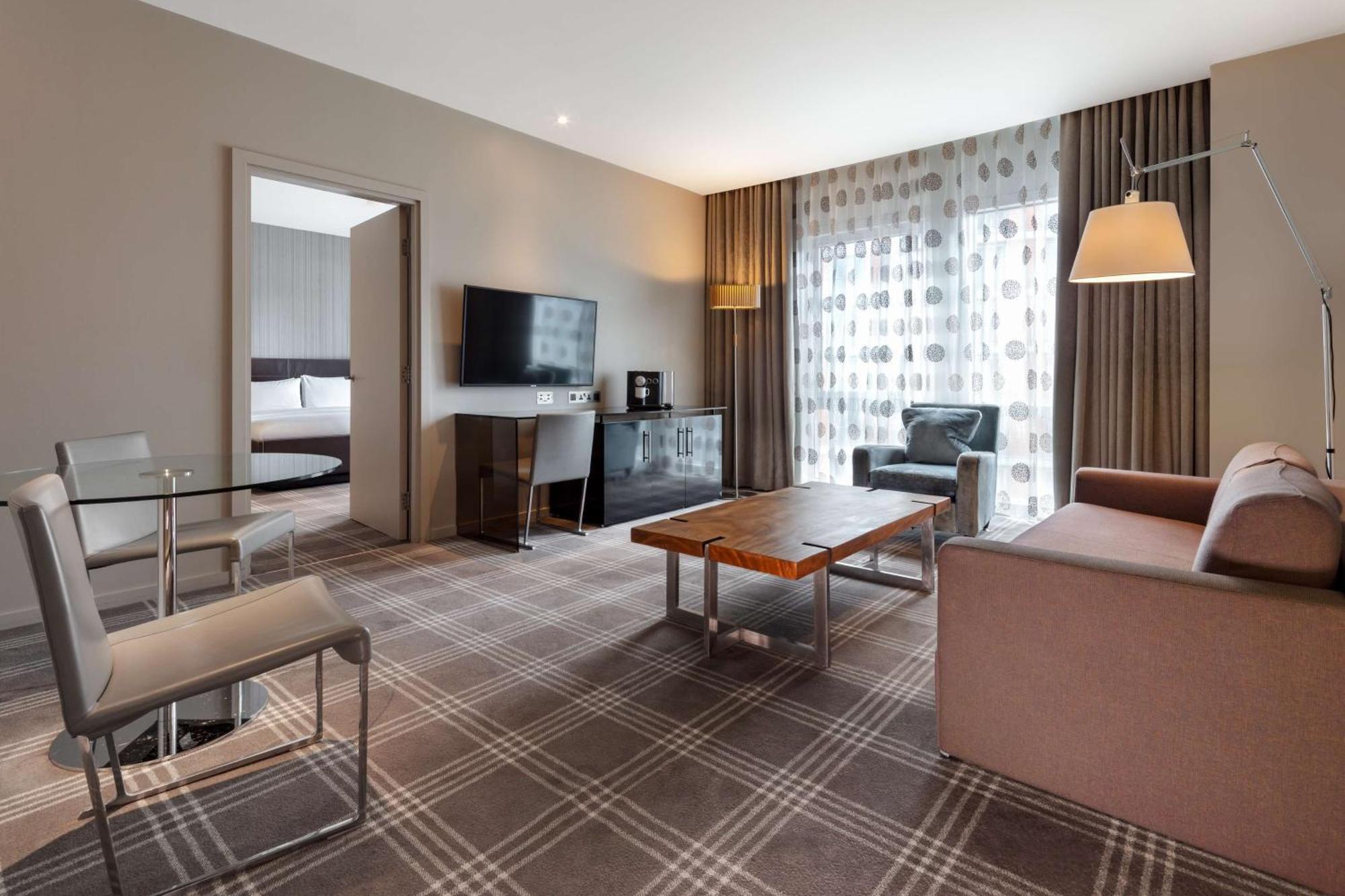 Radisson Blu Hotel, London Canary Wharf East 외부 사진