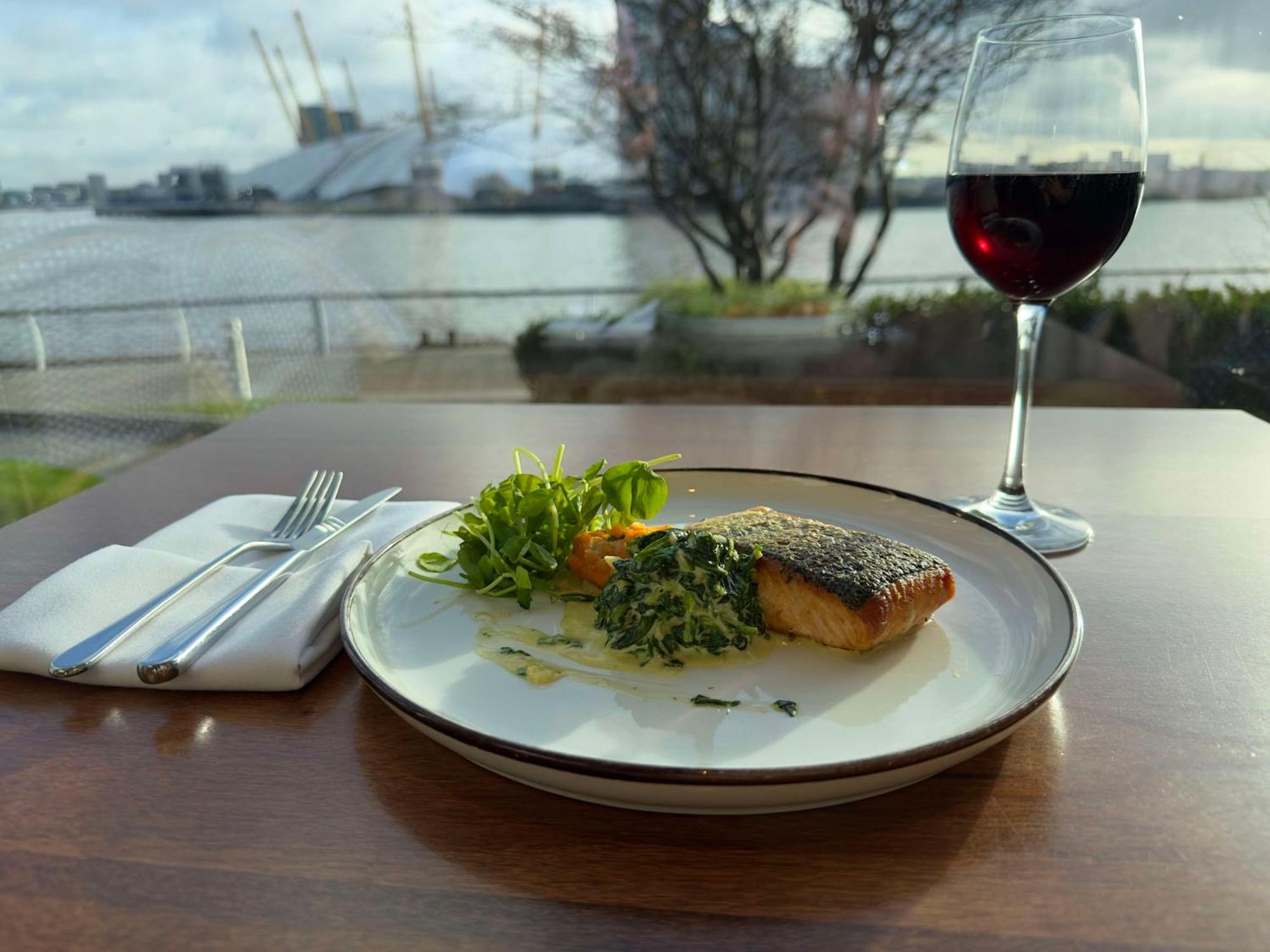 Radisson Blu Hotel, London Canary Wharf East 외부 사진
