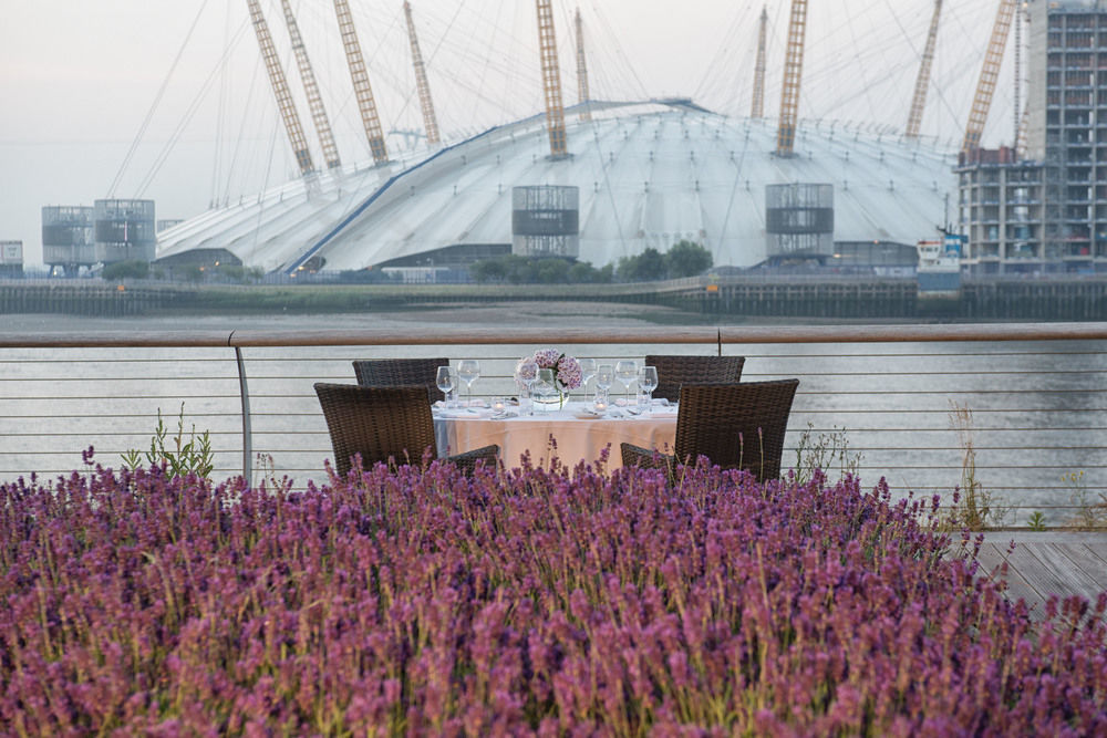 Radisson Blu Hotel, London Canary Wharf East 외부 사진