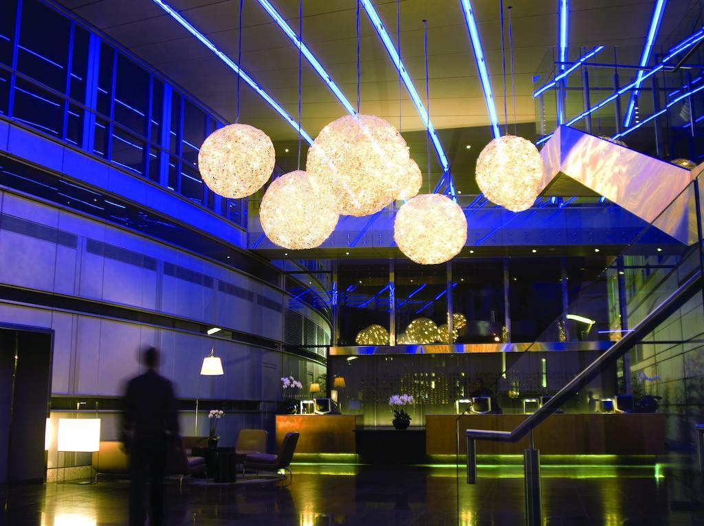 Radisson Blu Hotel, London Canary Wharf East 외부 사진